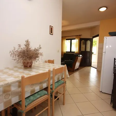 Appartement Seaside With A Swimming Pool Vinjerac, Zadar - 6187 Vinjerac