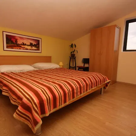 Appartement Seaside With A Swimming Pool Vinjerac, Zadar - 6187 Vinjerac